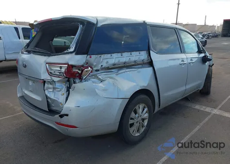 2018 Kia Sedona Lx z USA, uszkodzony, nr VIN KNDMB5C17J6389120